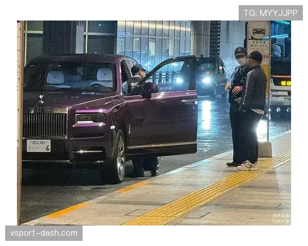 库里家新买的那辆车，穷疯了普通人连想都不敢想啊